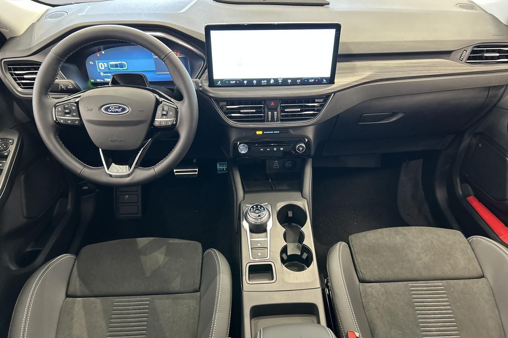 Ford Kuga iso kuva 13