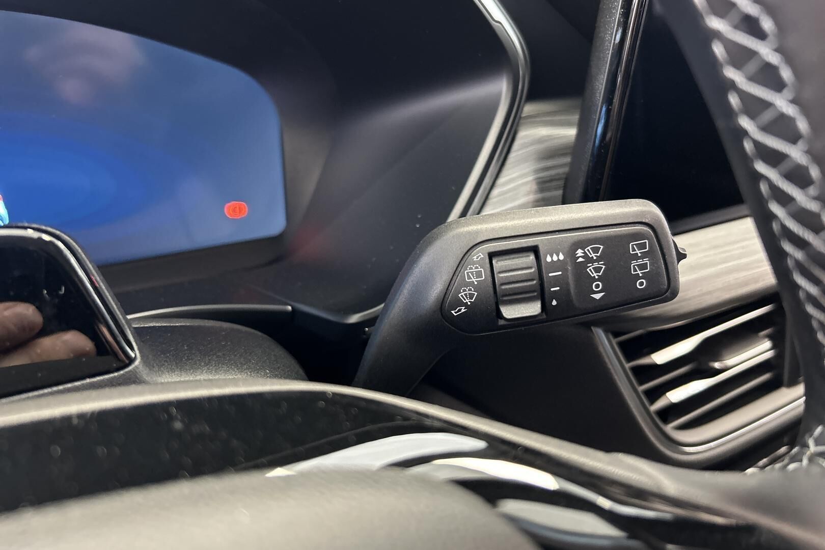 Ford Kuga iso kuva 24