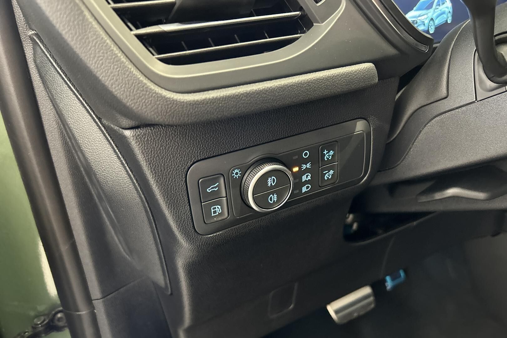Ford Kuga iso kuva 26