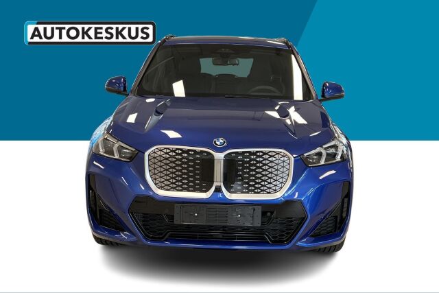 BMW iX1