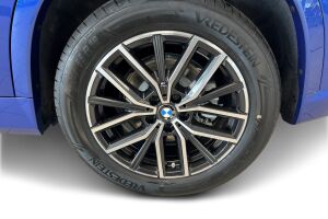 BMW iX1 esikatselu 12