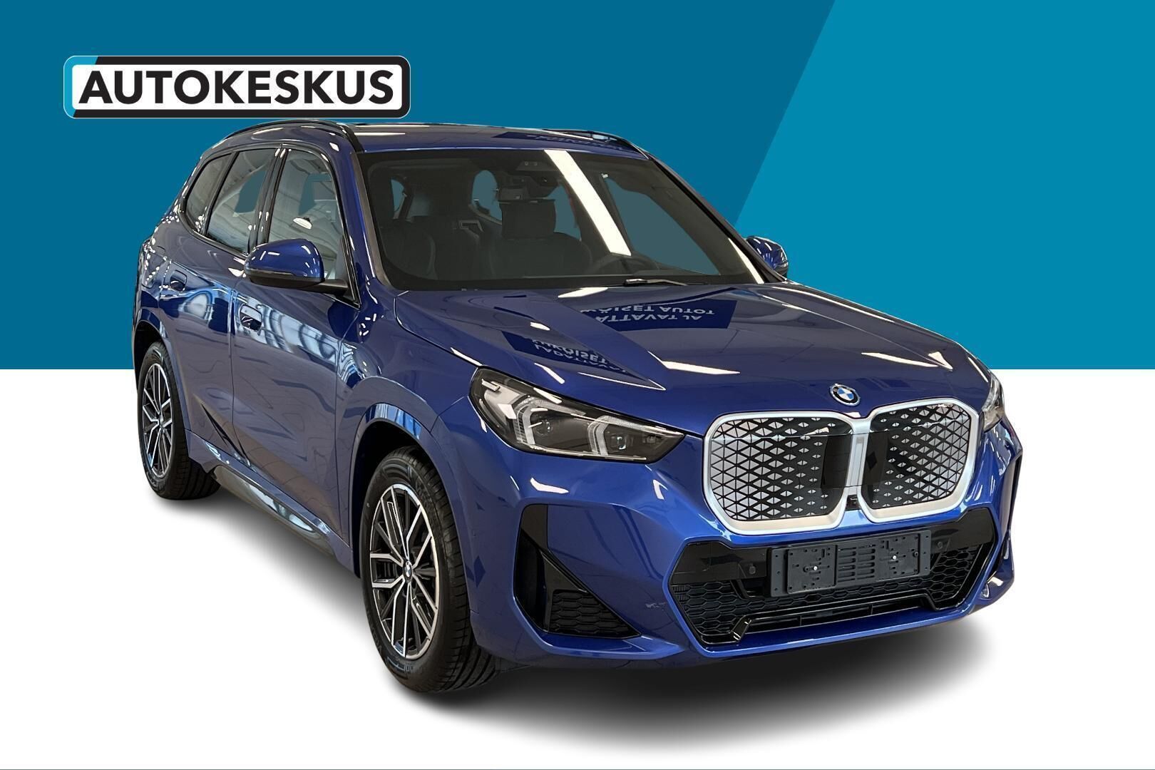 BMW iX1 iso kuva 2