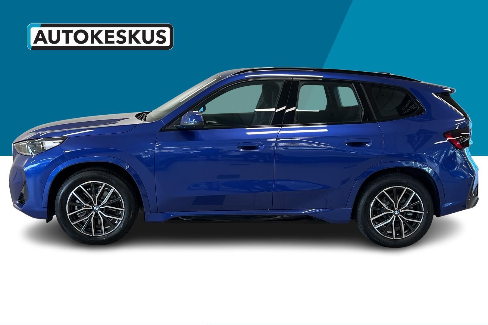 BMW iX1 iso kuva 7