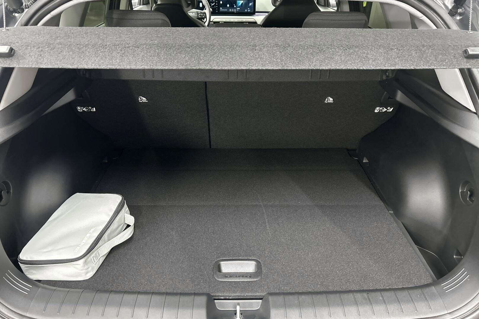 Kia EV4 iso kuva 7