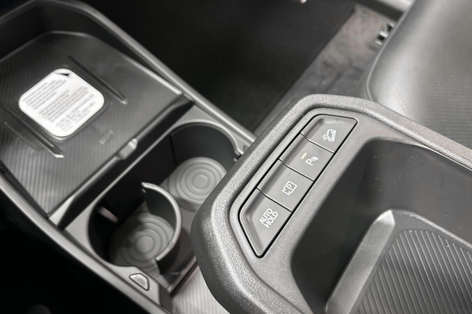 Kia EV4 iso kuva 18