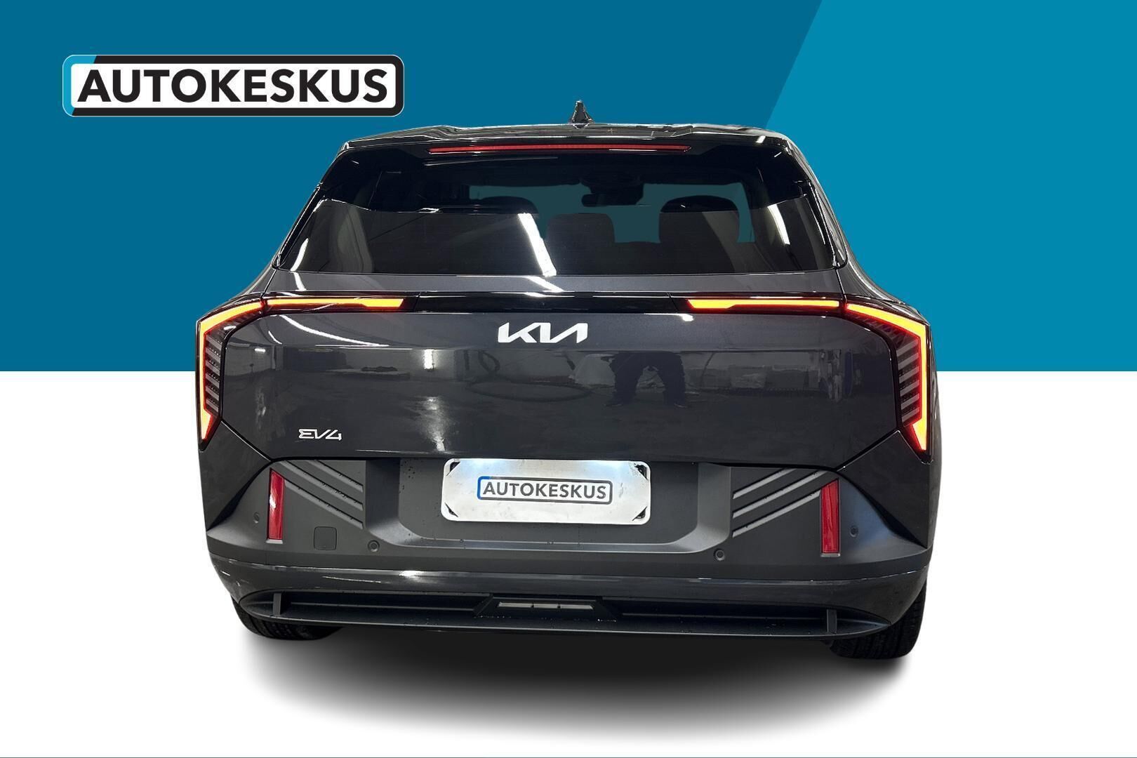 Kia EV4 iso kuva 2