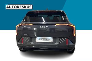 Kia EV4 esikatselu 2
