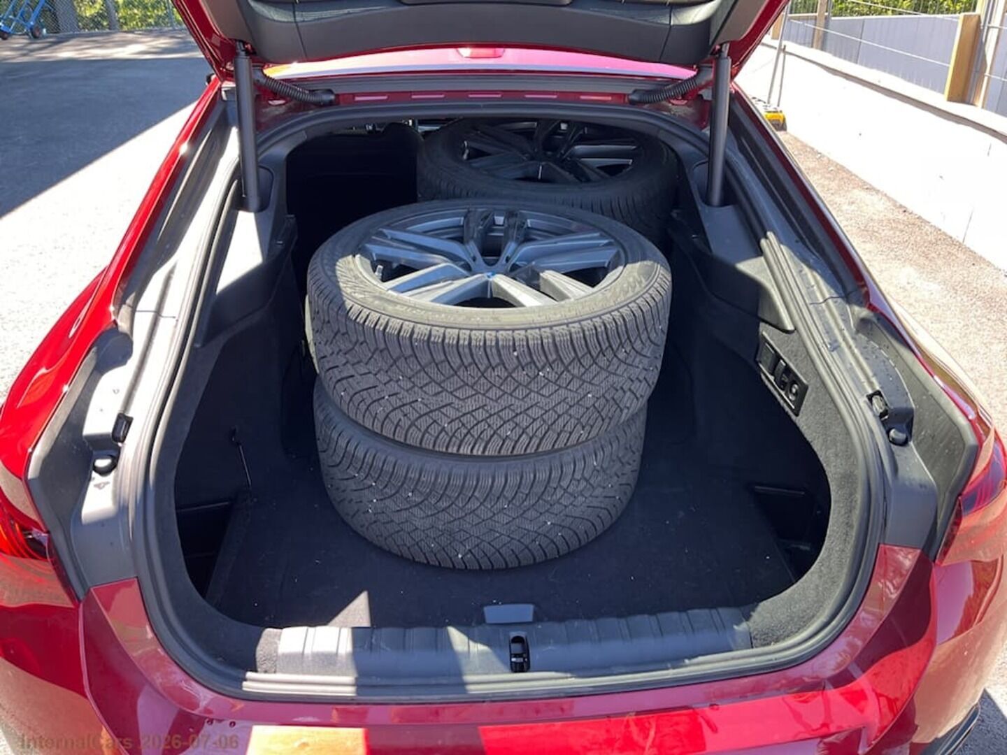 BMW I4 M60 iso kuva 7