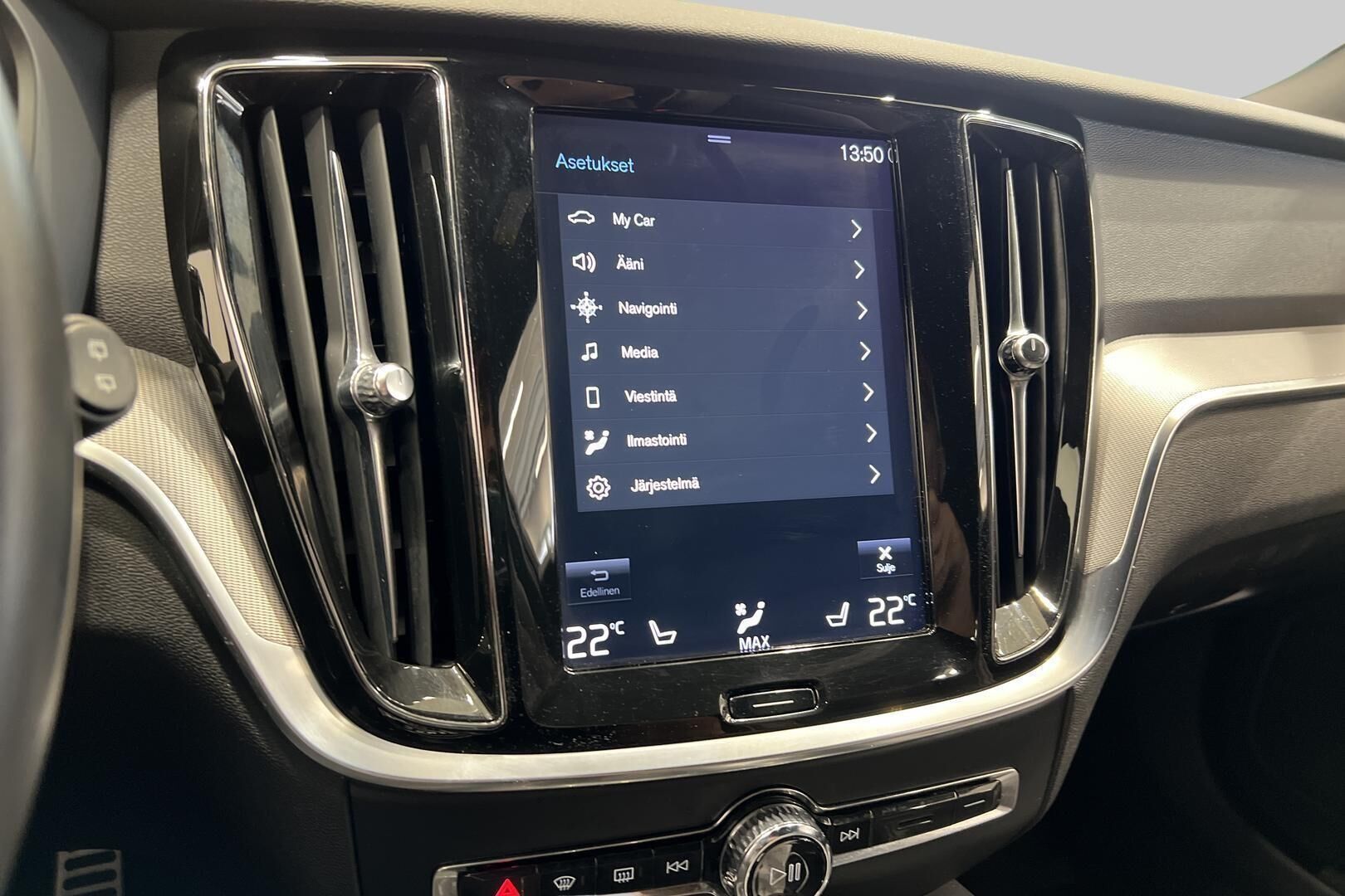 Volvo V60 iso kuva 11