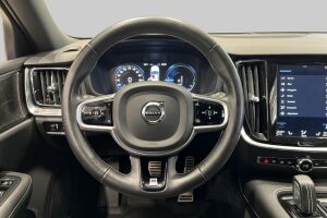 Volvo V60 esikatselu 33