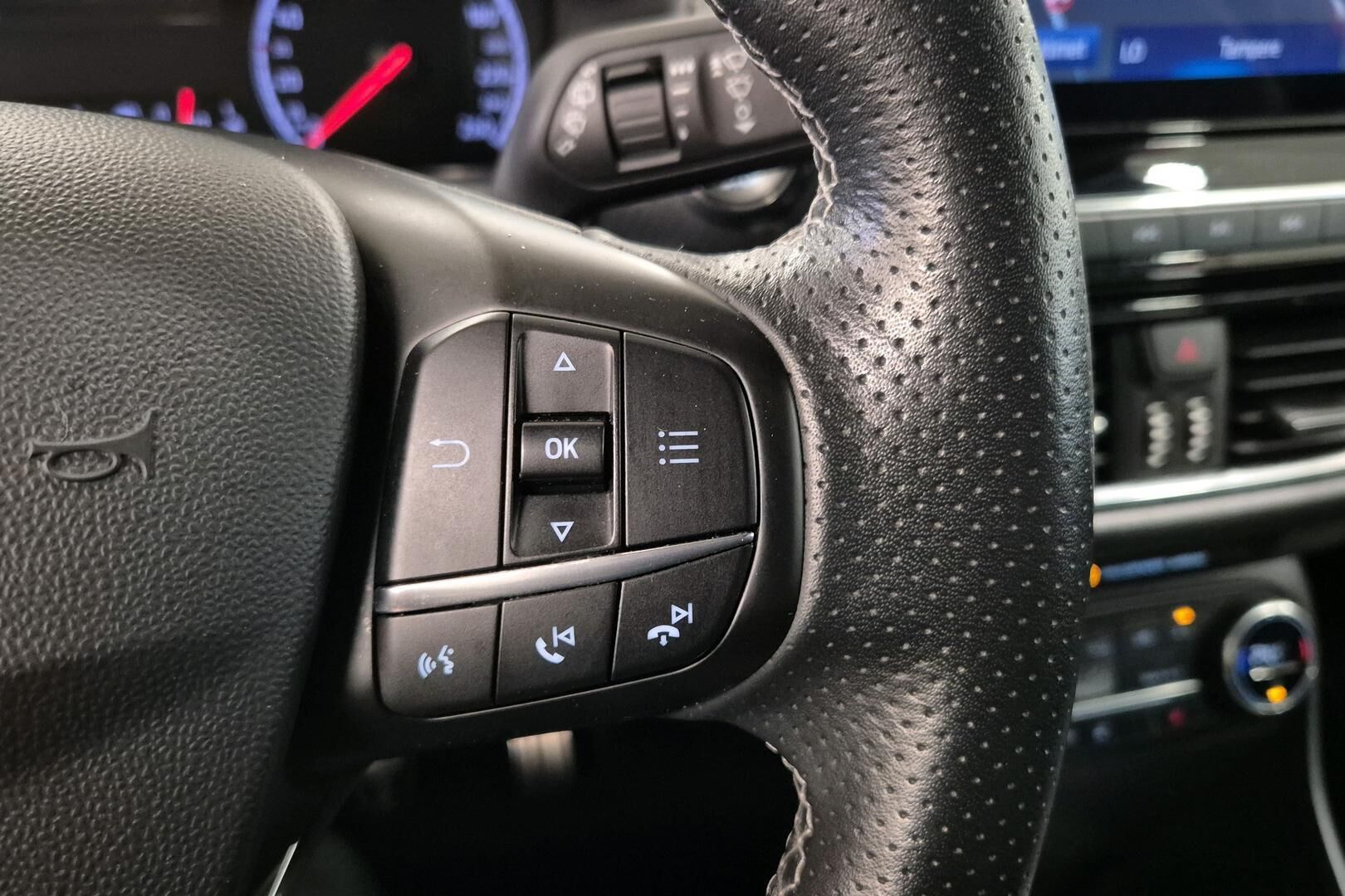 Ford Fiesta iso kuva 19