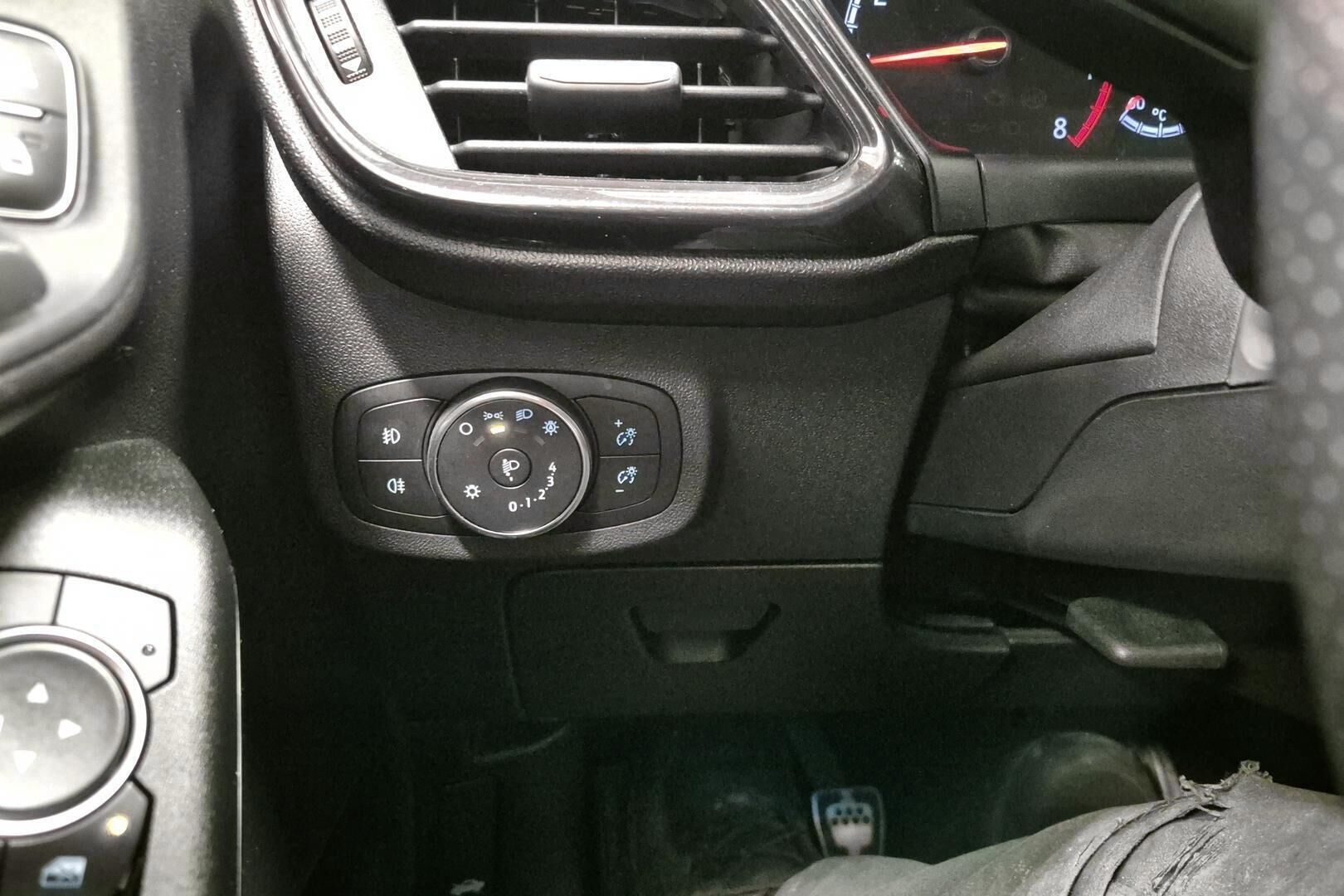 Ford Fiesta iso kuva 22