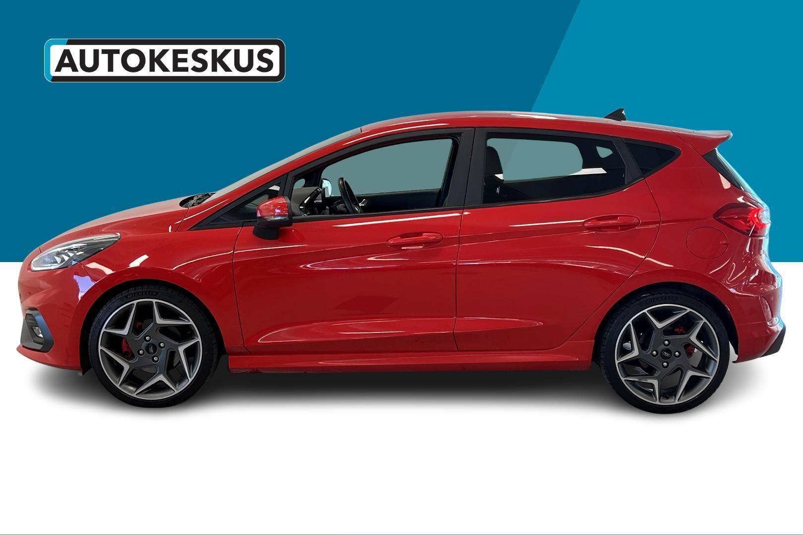Ford Fiesta iso kuva 8