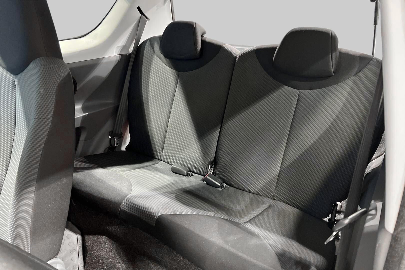 Toyota AYGO iso kuva 10