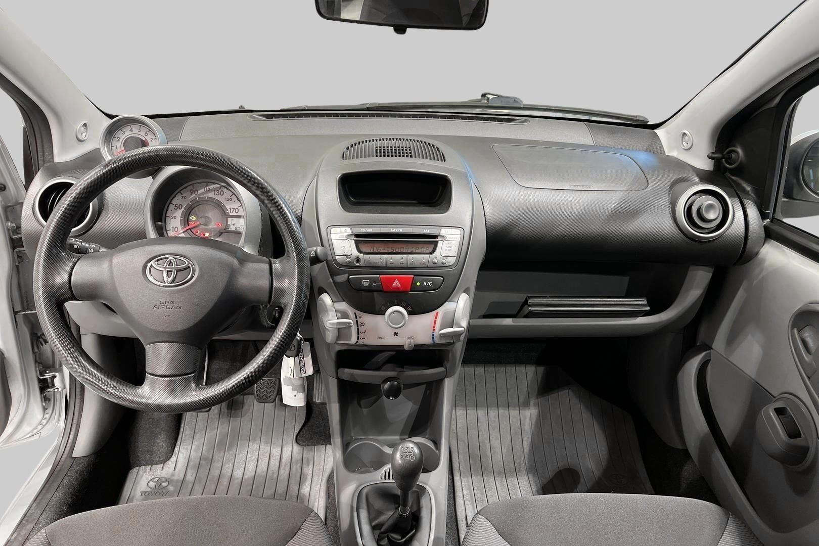 Toyota AYGO iso kuva 11