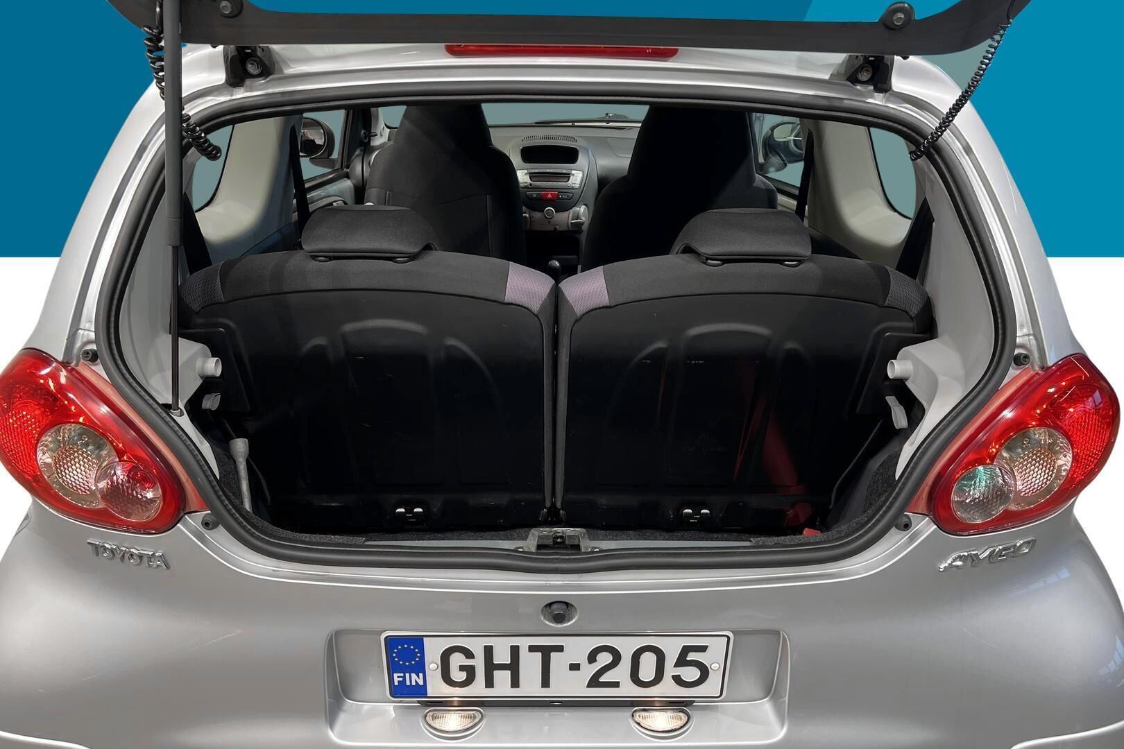 Toyota AYGO iso kuva 12