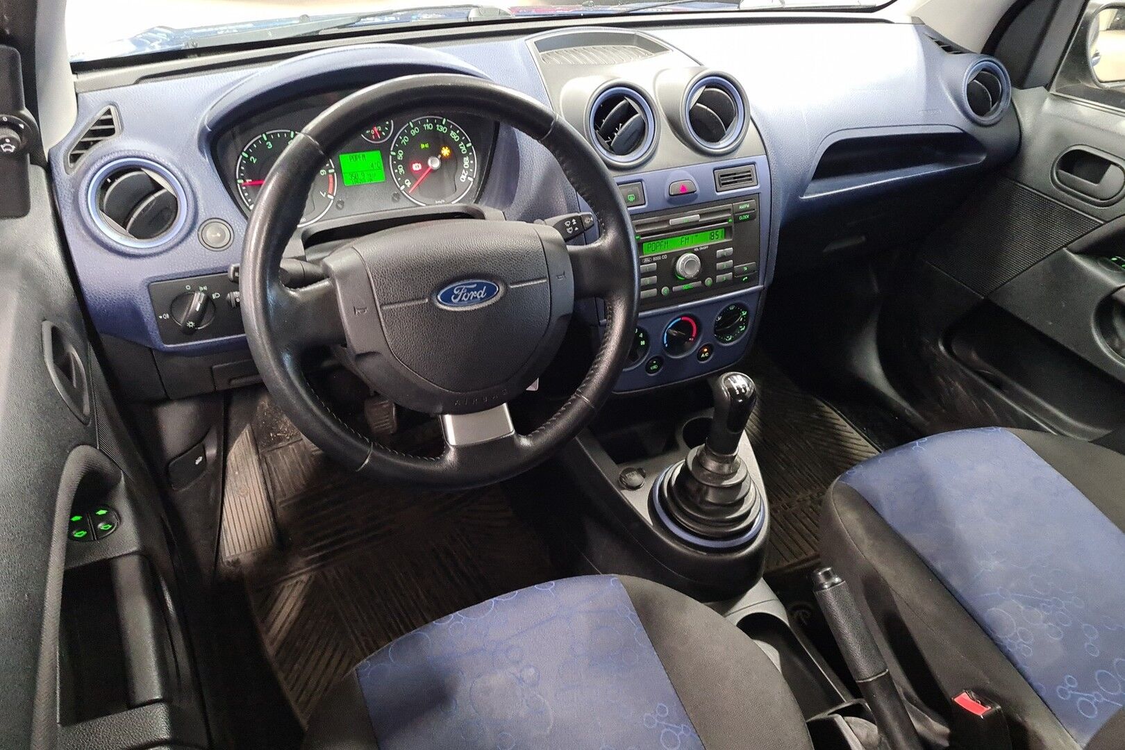 Ford Fiesta iso kuva 1