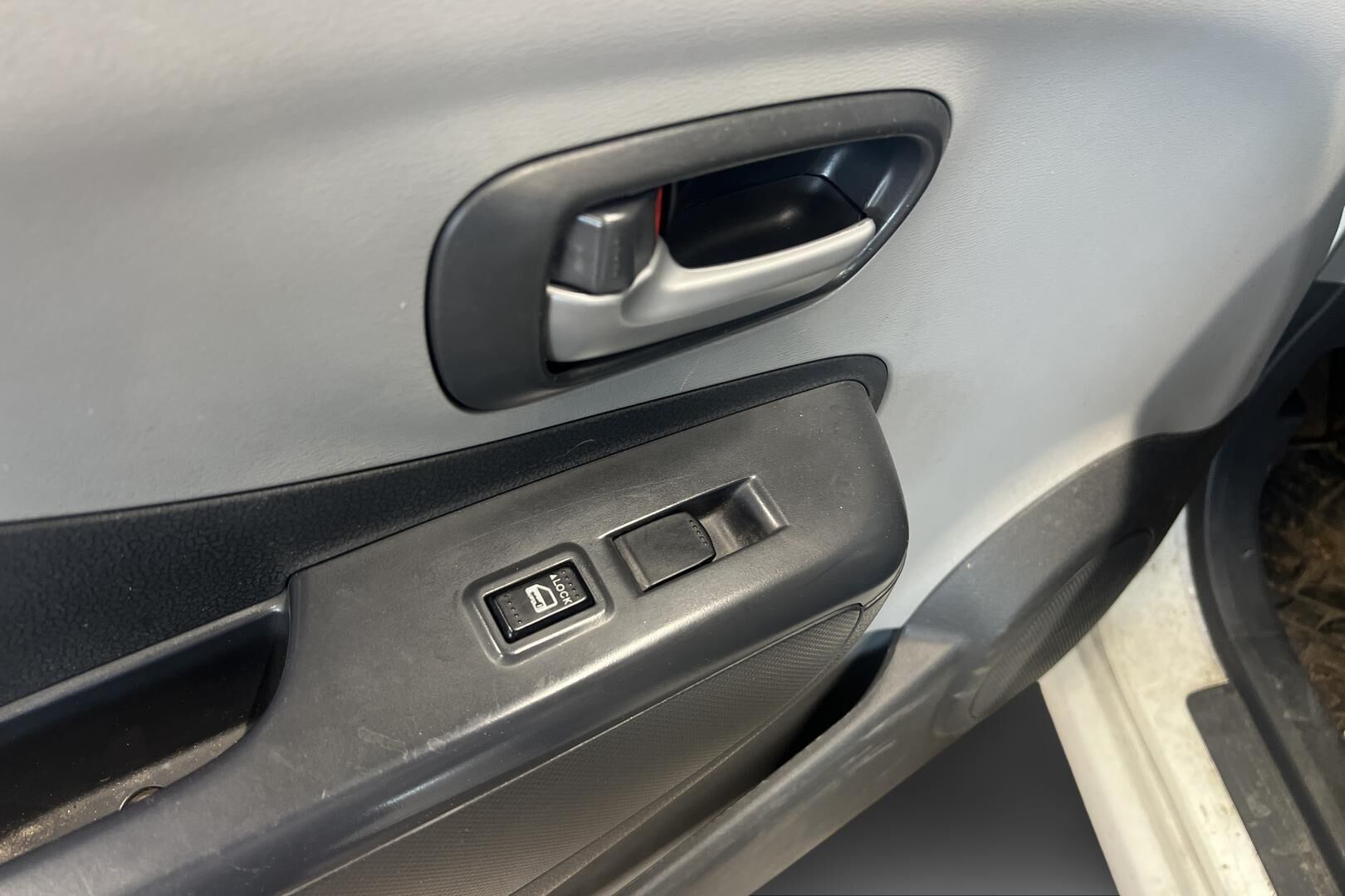 Suzuki Alto iso kuva 13