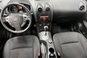Nissan Qashqai esikatselu 11