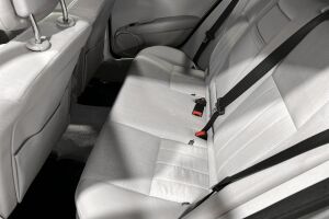 Mercedes-Benz C esikatselu 10