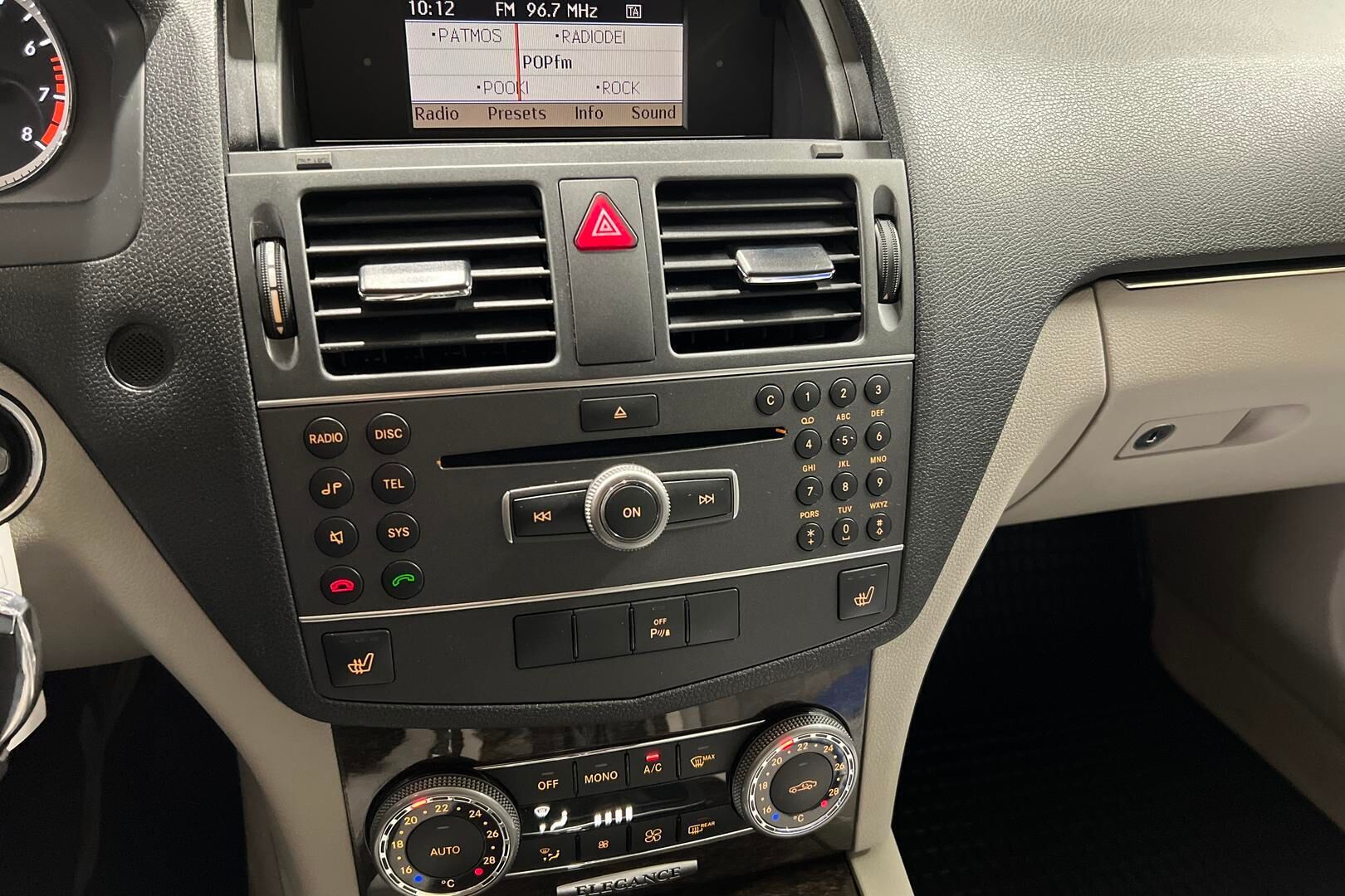 Mercedes-Benz C iso kuva 17