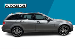 Mercedes-Benz C esikatselu 4