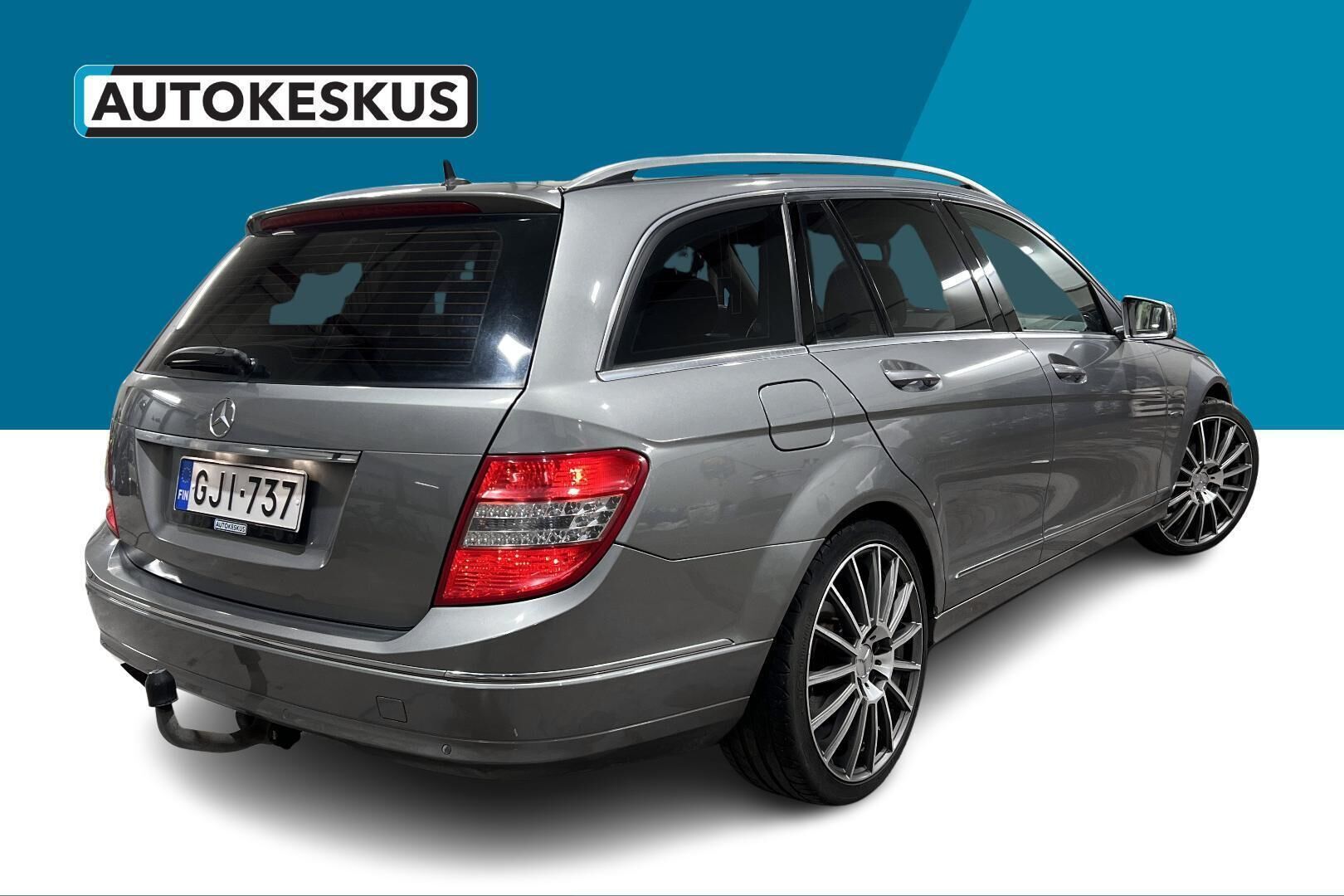 Mercedes-Benz C iso kuva 5