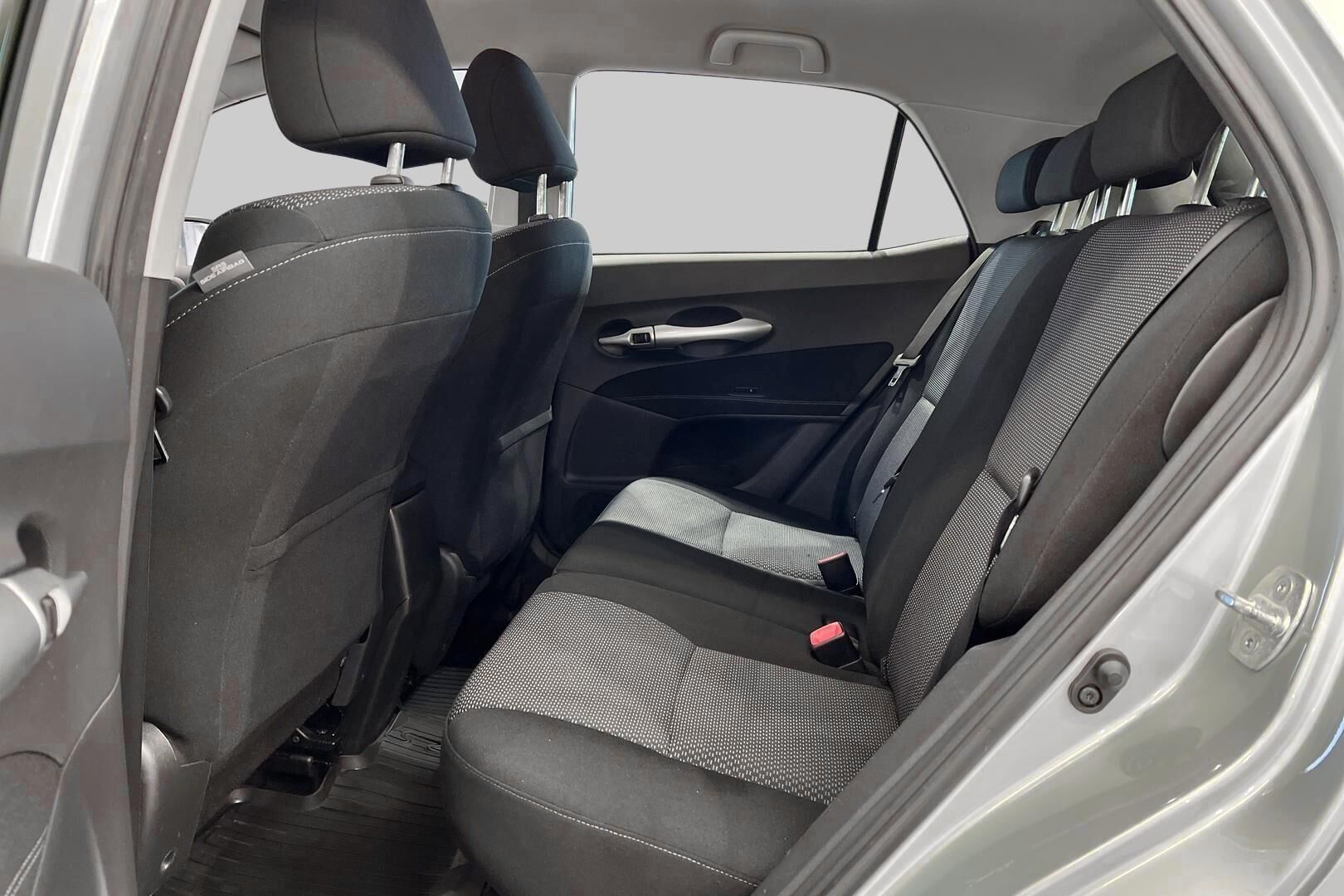Toyota Auris iso kuva 10