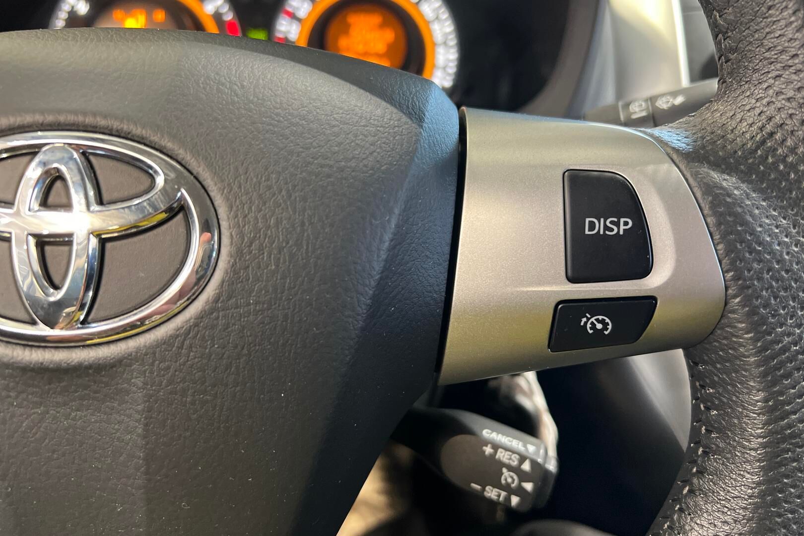 Toyota Auris iso kuva 20