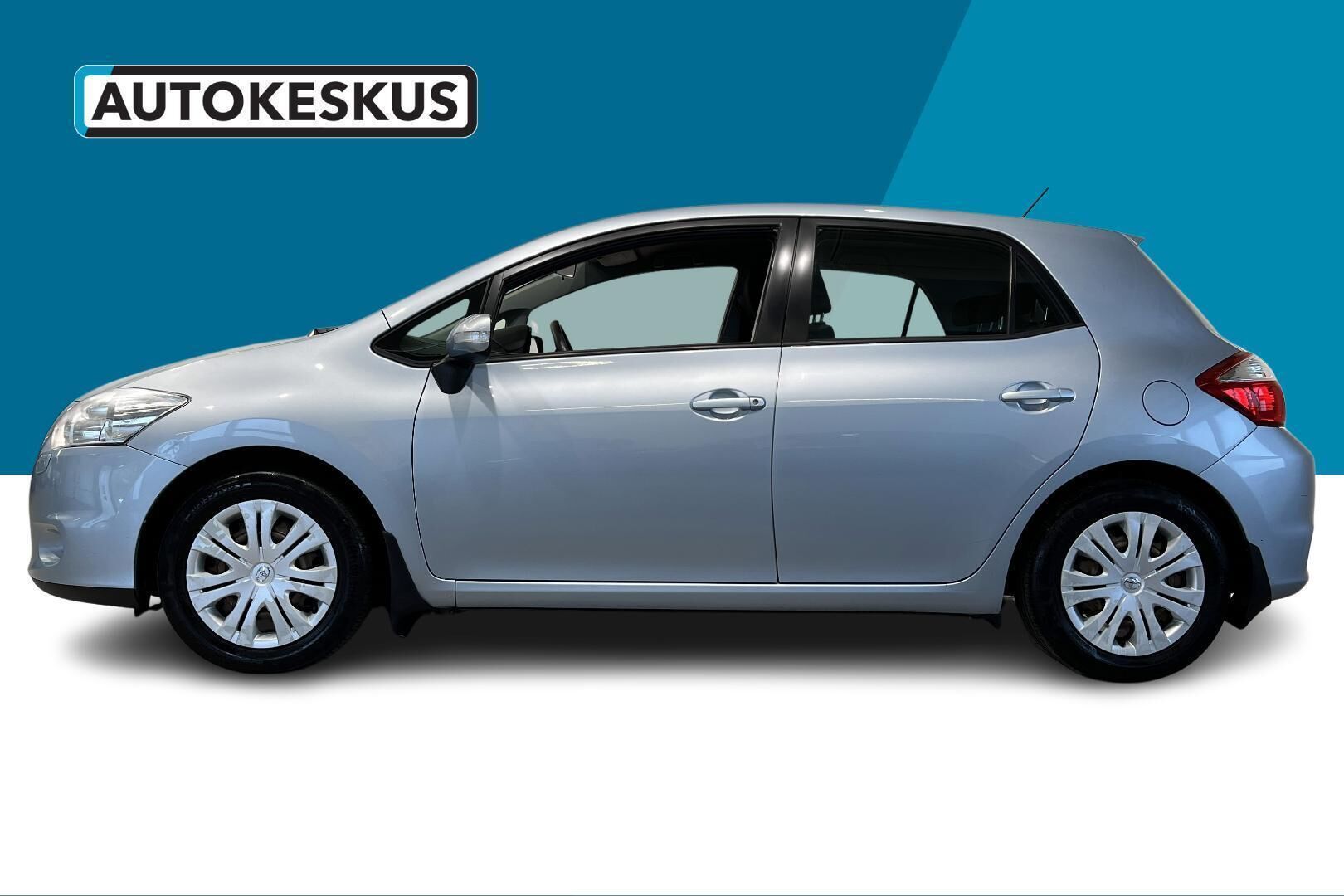 Toyota Auris iso kuva 9