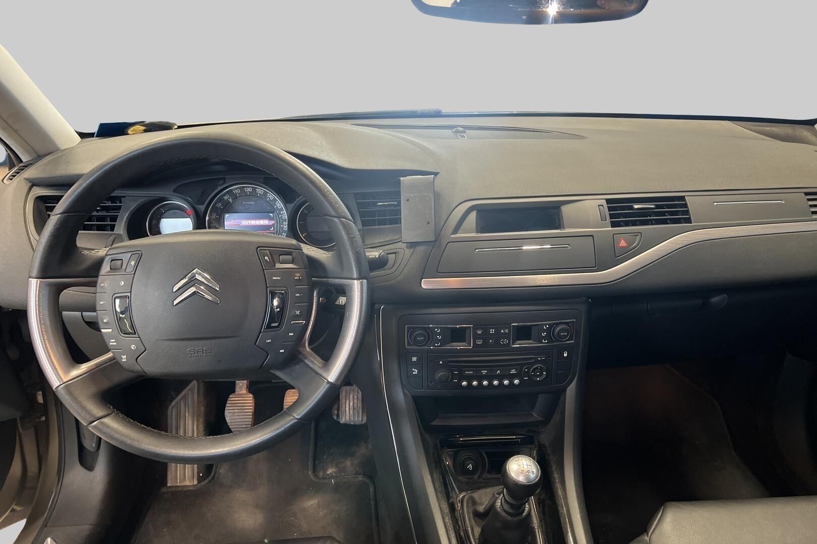 Citroen C5 iso kuva 10