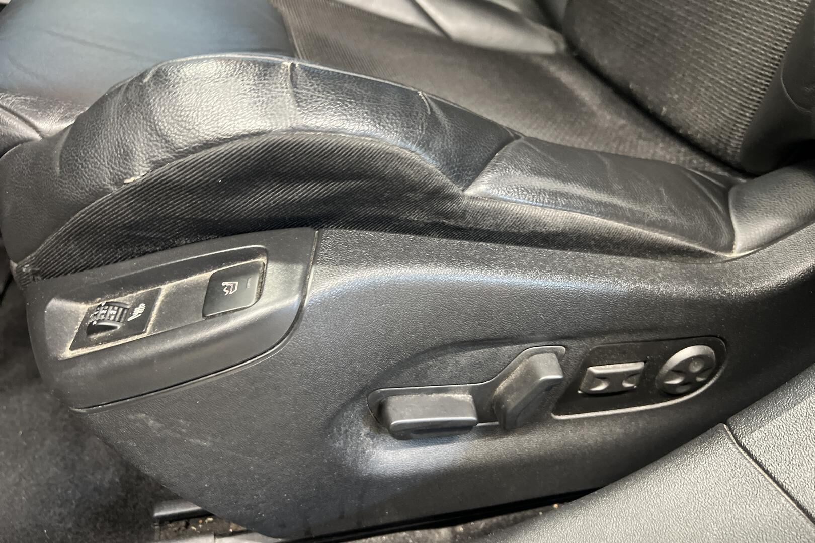 Citroen C5 iso kuva 16
