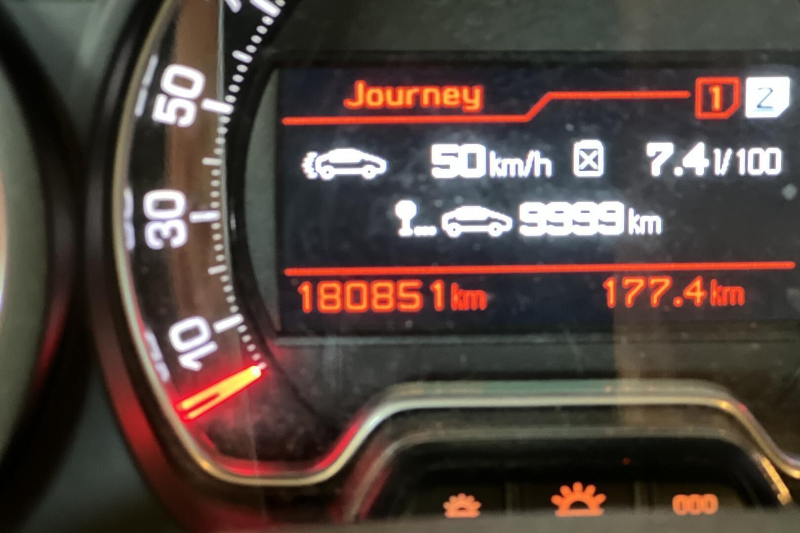 Citroen C5 iso kuva 25