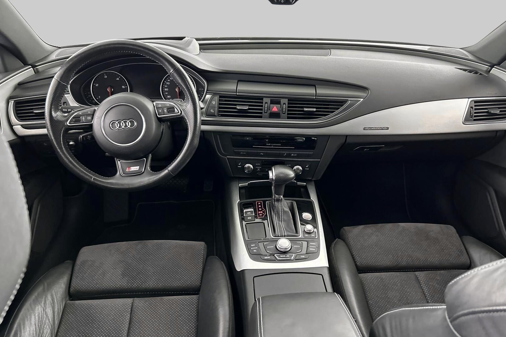 Audi A7 iso kuva 11