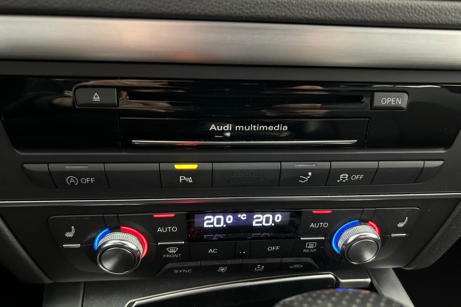 Audi A7 iso kuva 21