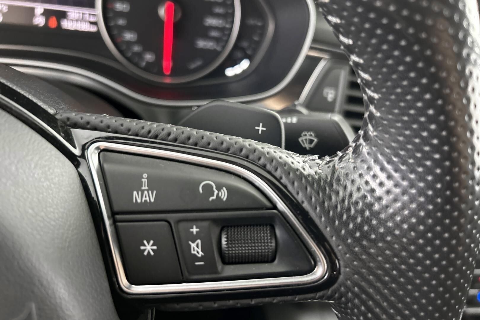 Audi A7 iso kuva 23