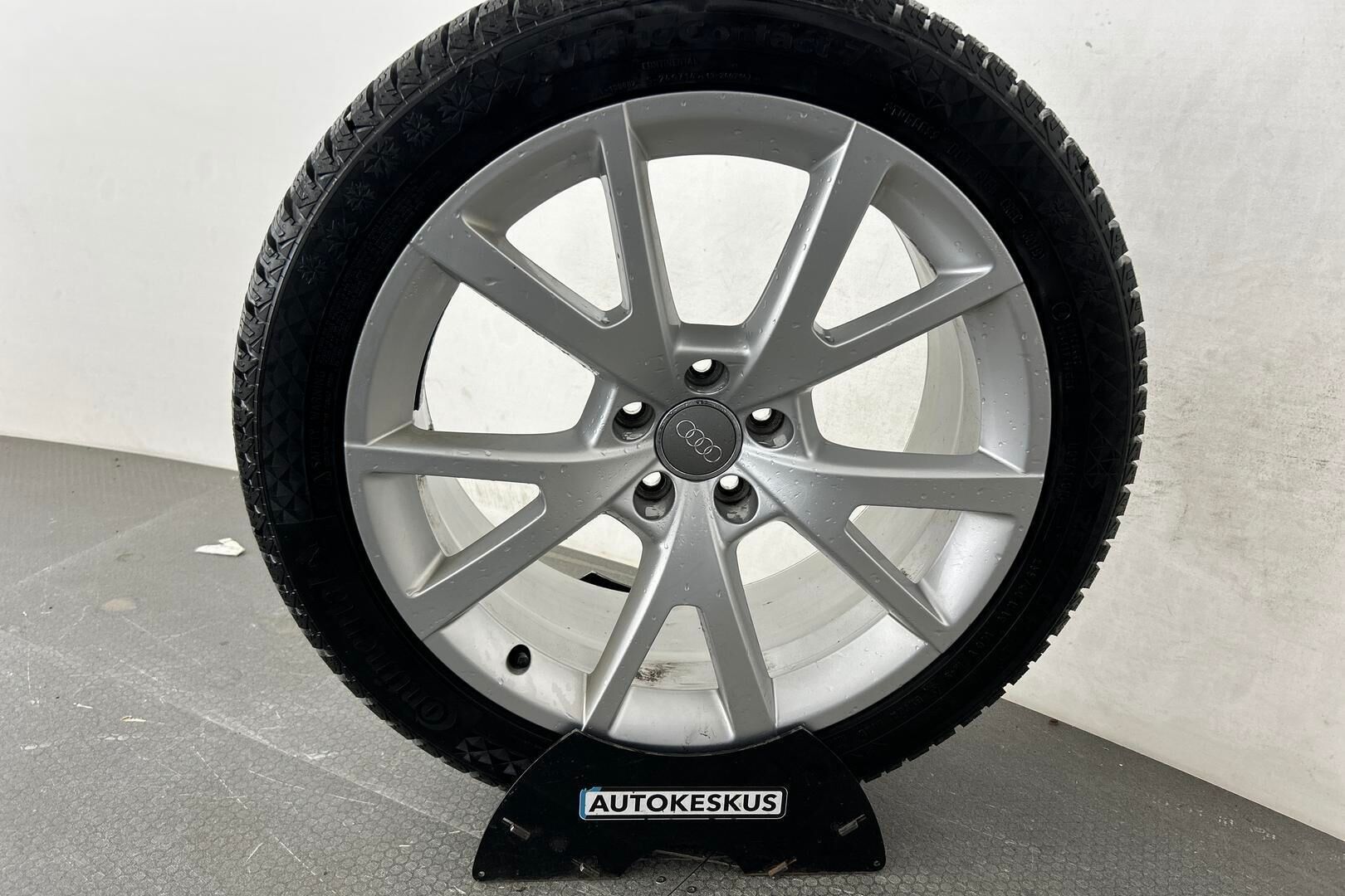 Audi A7 iso kuva 30