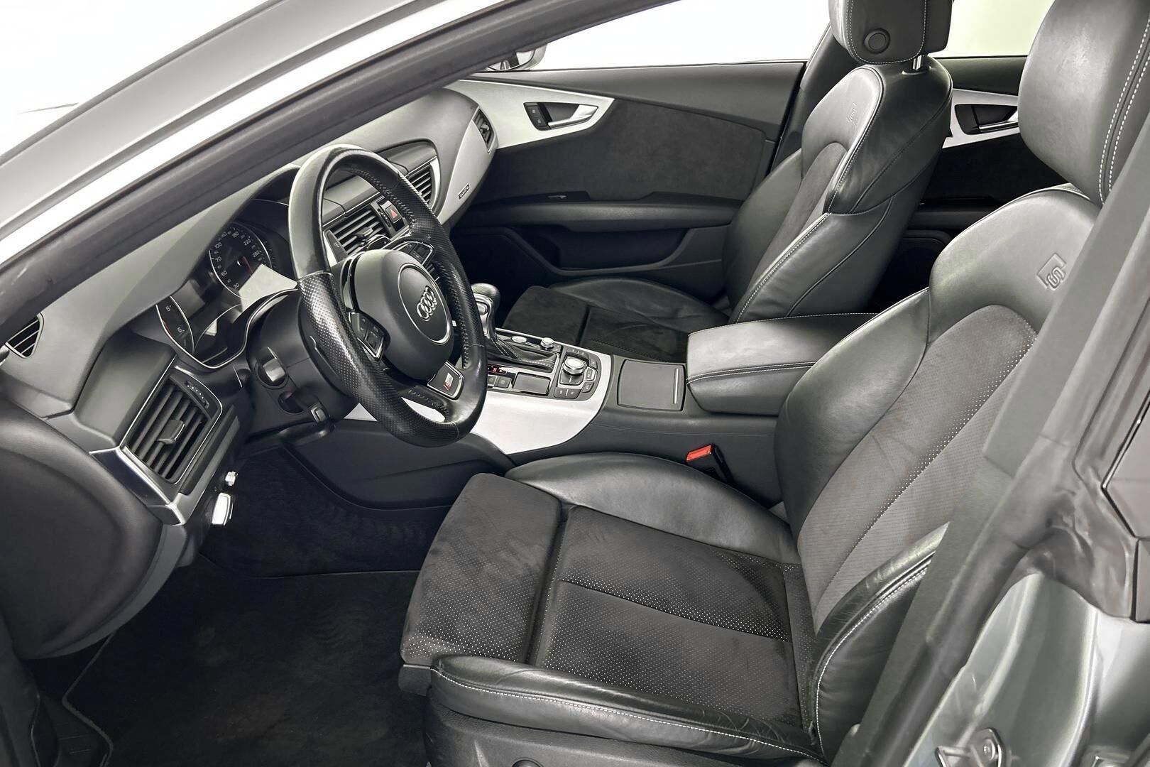 Audi A7 iso kuva 9
