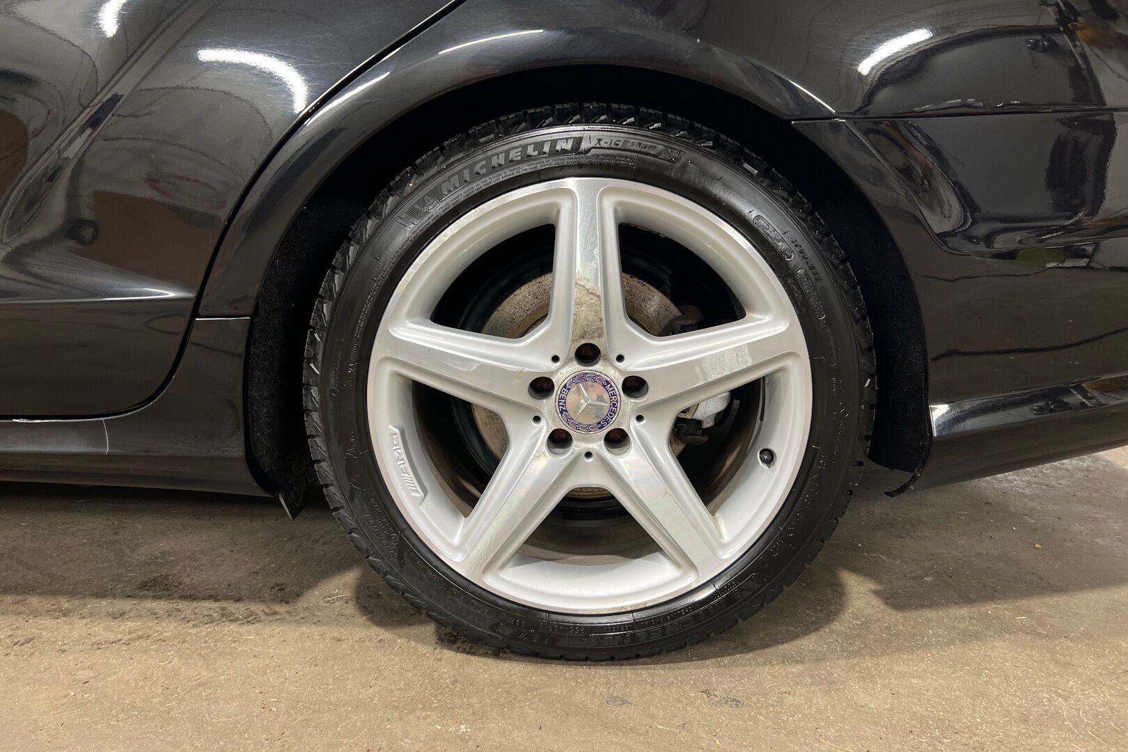 Mercedes-Benz CLS iso kuva 14
