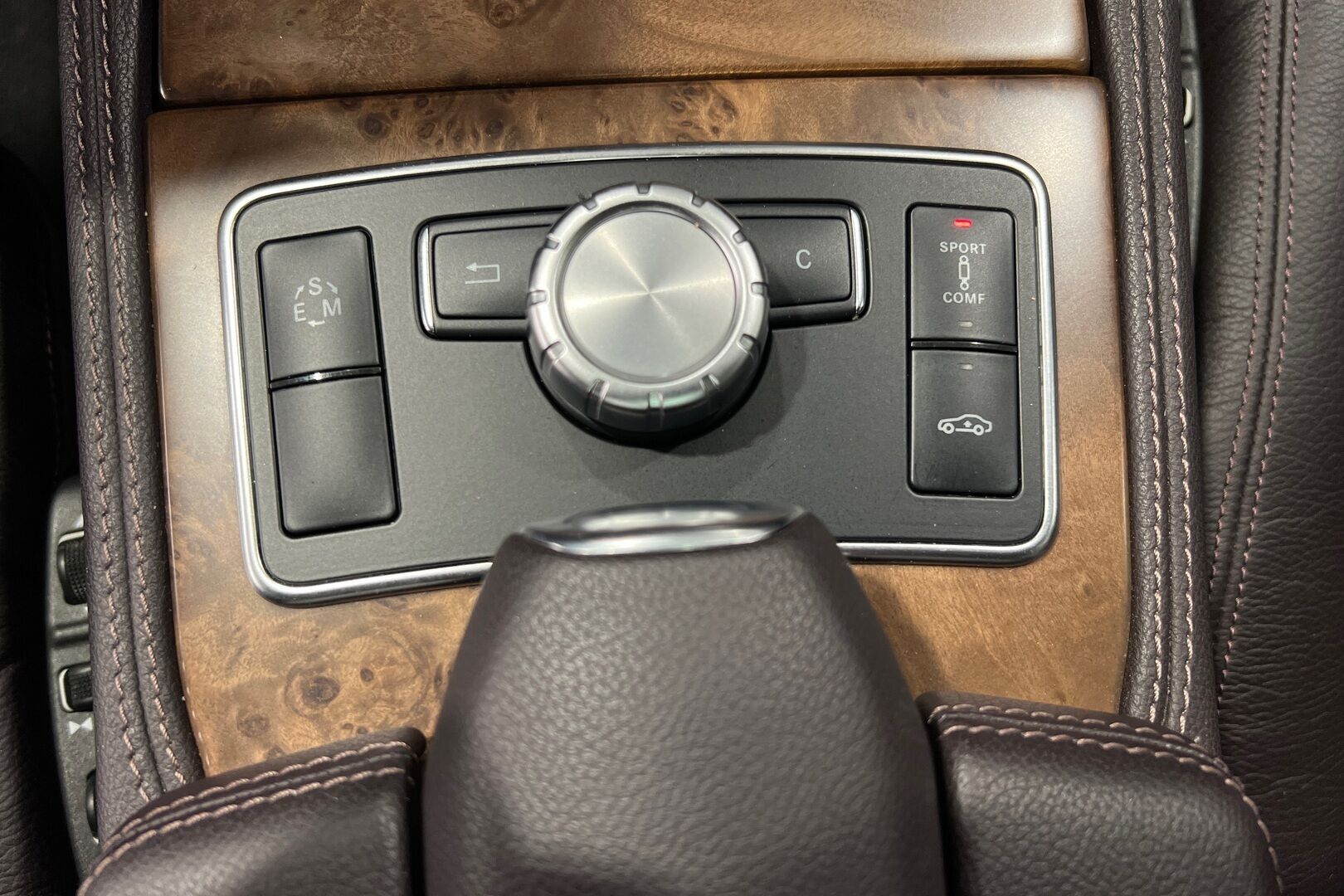 Mercedes-Benz CLS iso kuva 17