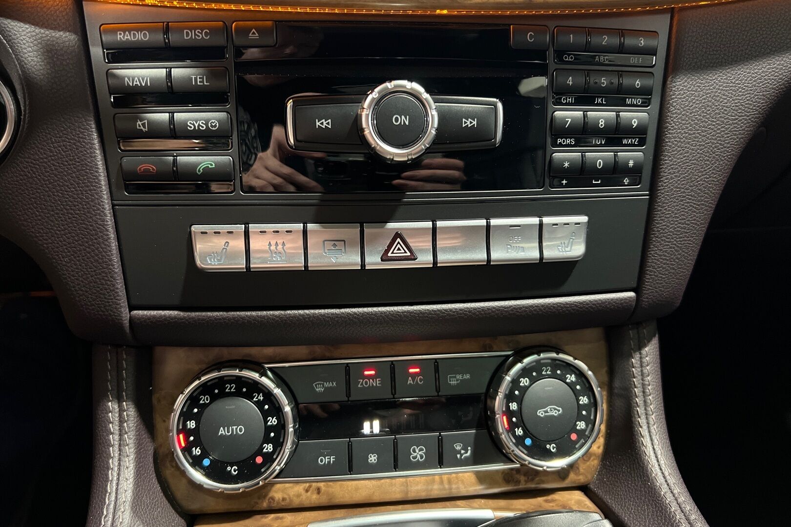Mercedes-Benz CLS iso kuva 19
