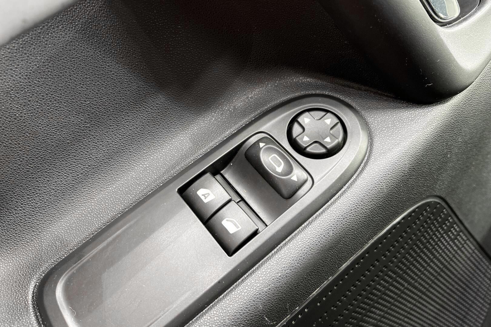 Citroen C3 iso kuva 19