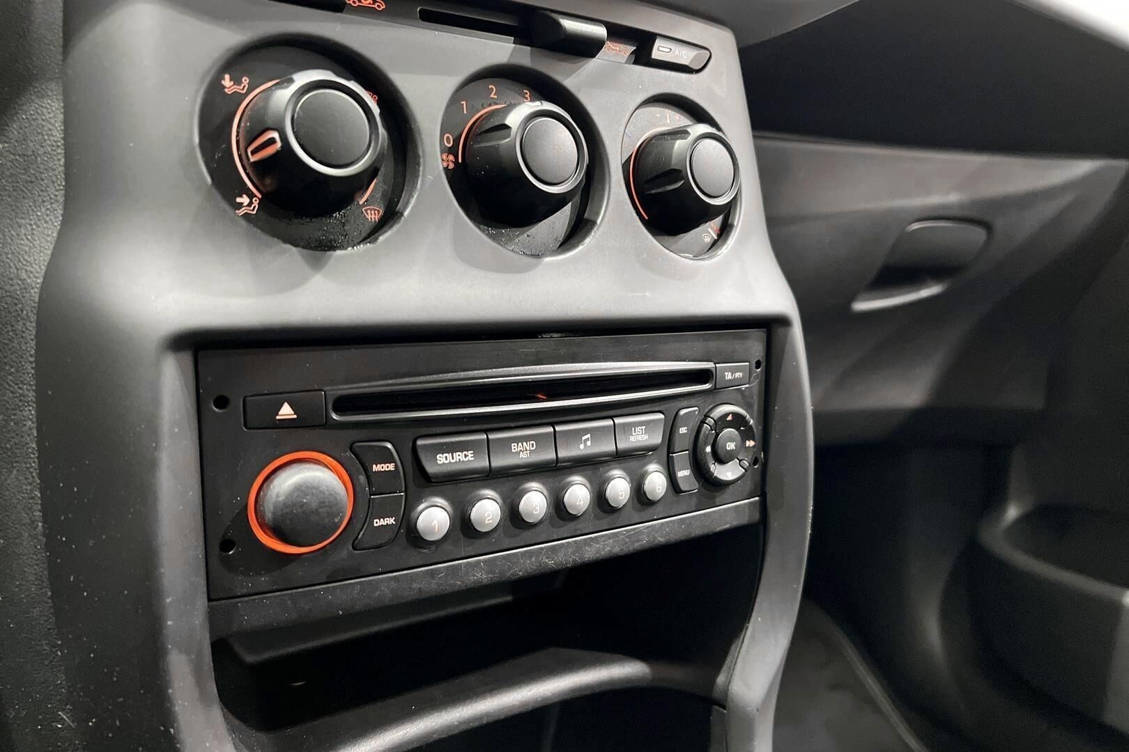 Citroen C3 iso kuva 16