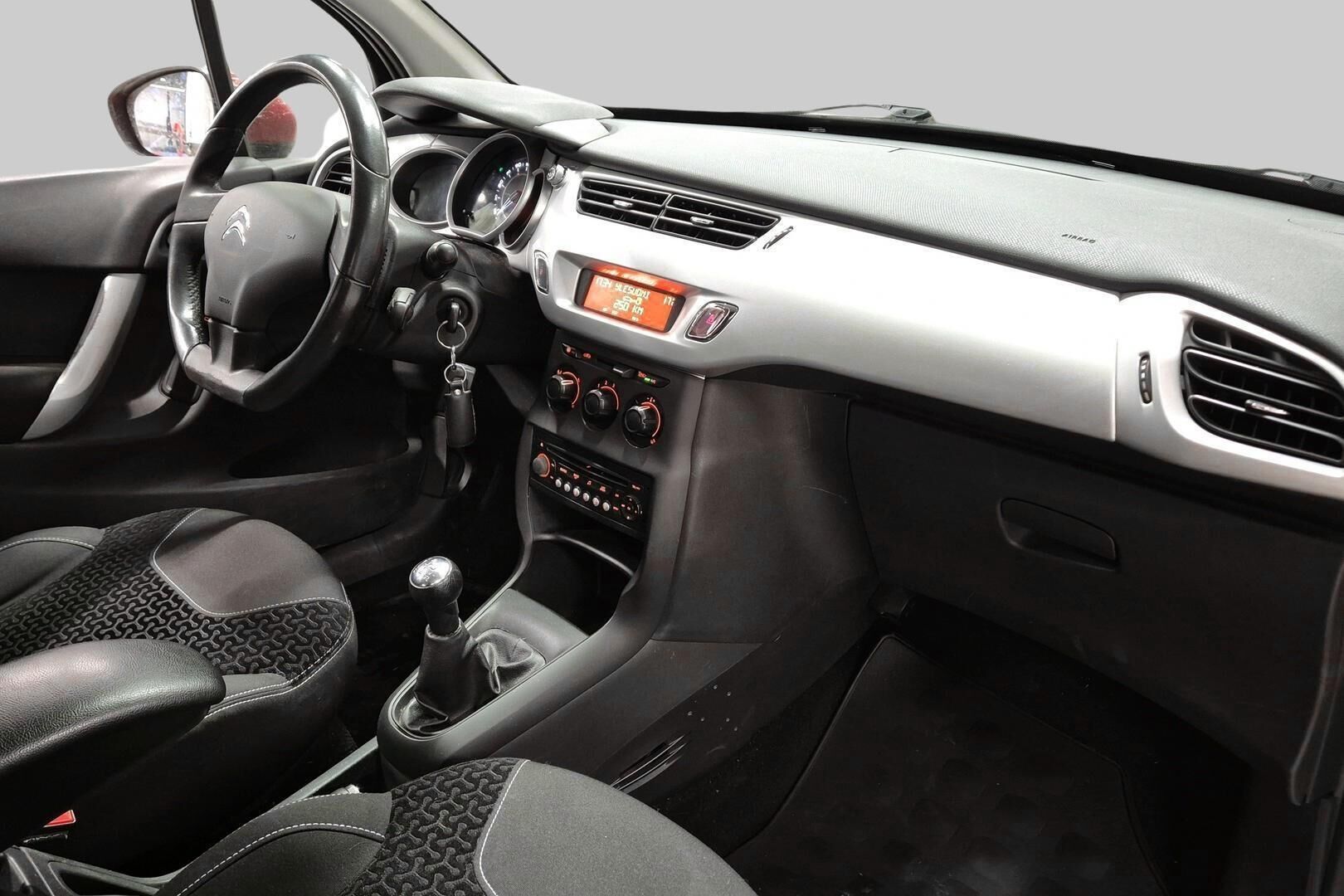 Citroen C3 iso kuva 5