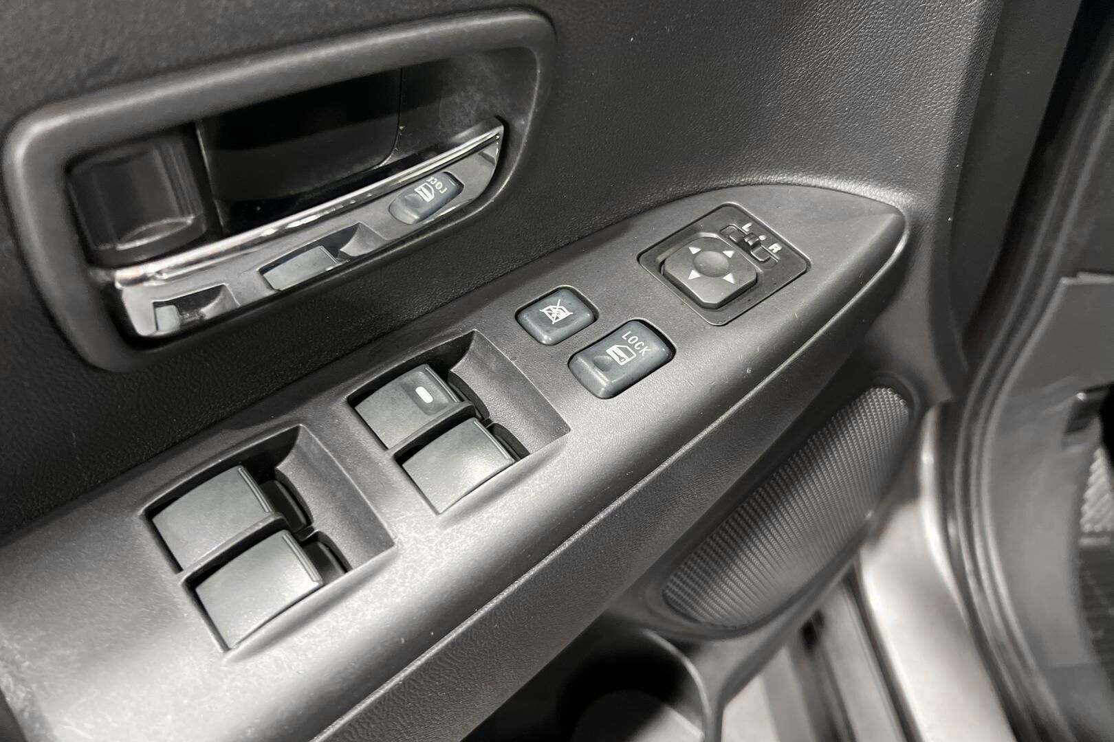 Mitsubishi ASX iso kuva 14