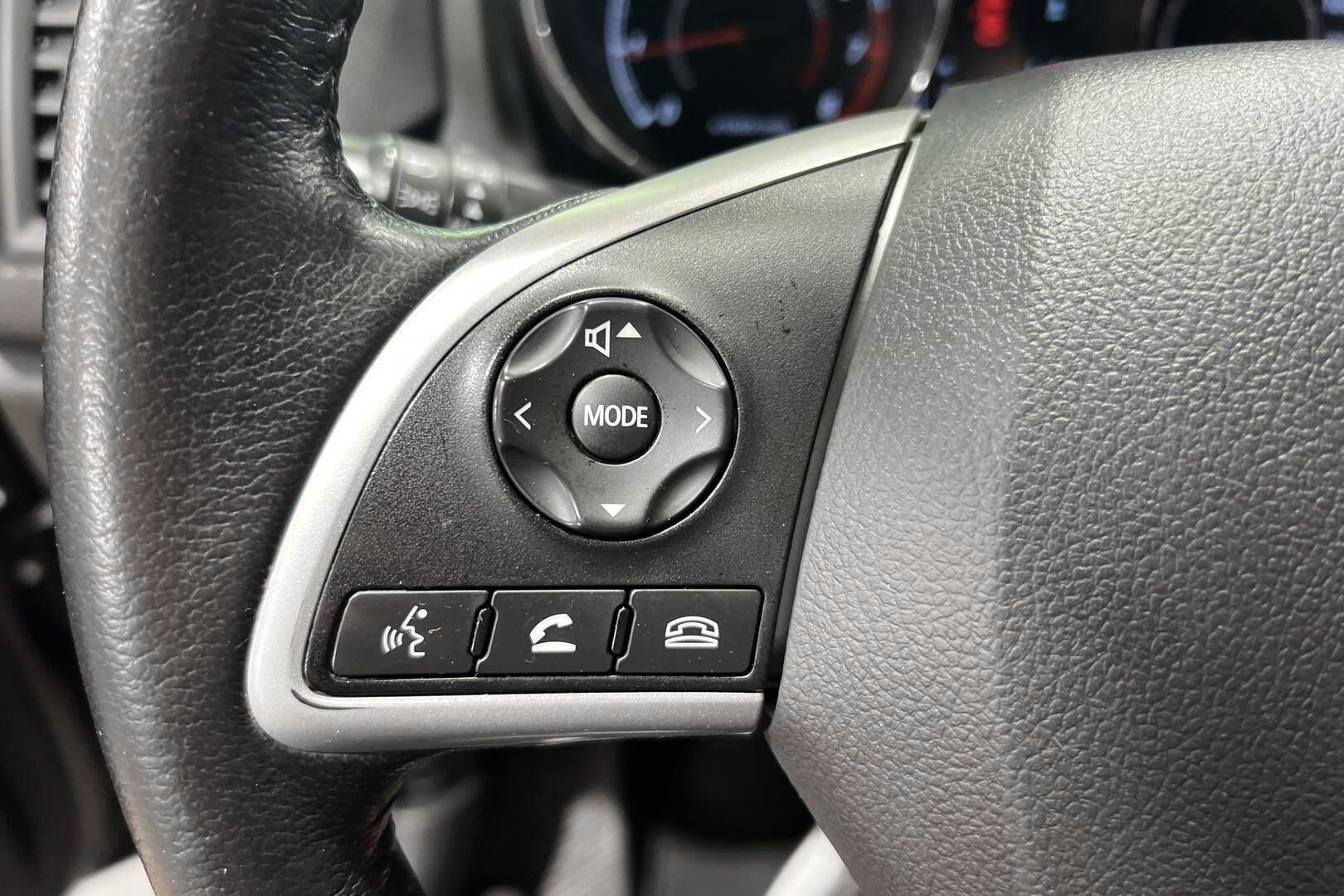 Mitsubishi ASX iso kuva 16