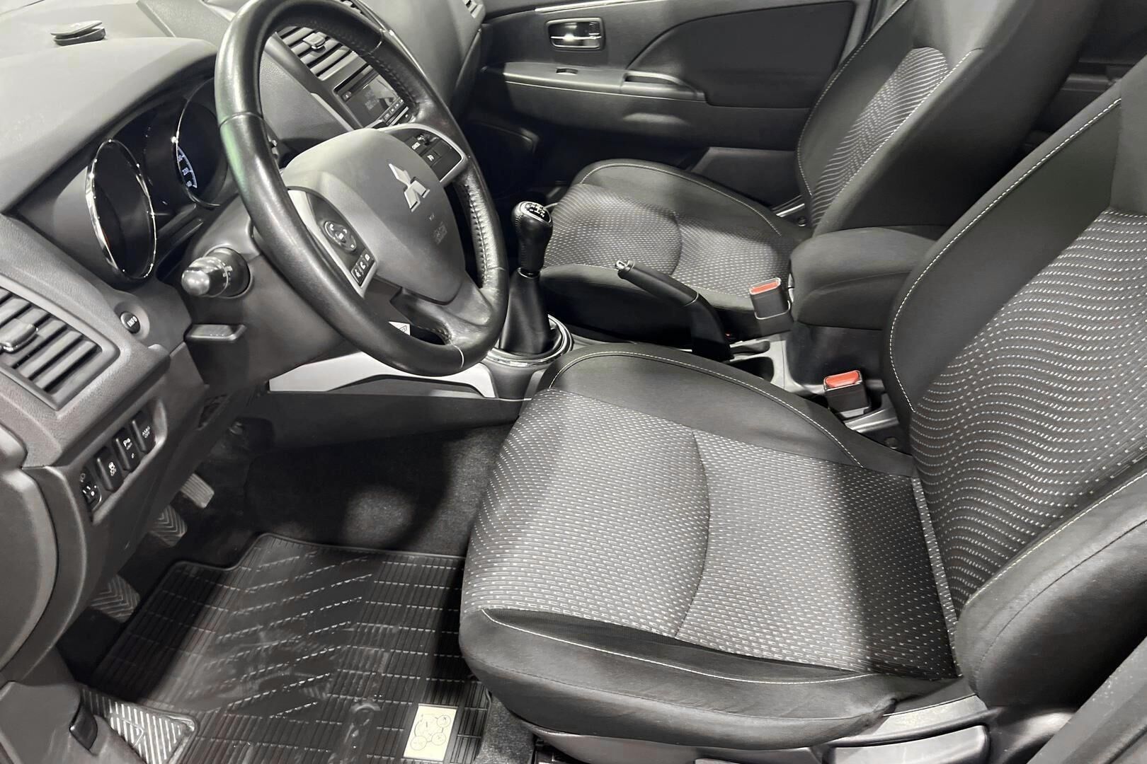 Mitsubishi ASX iso kuva 9