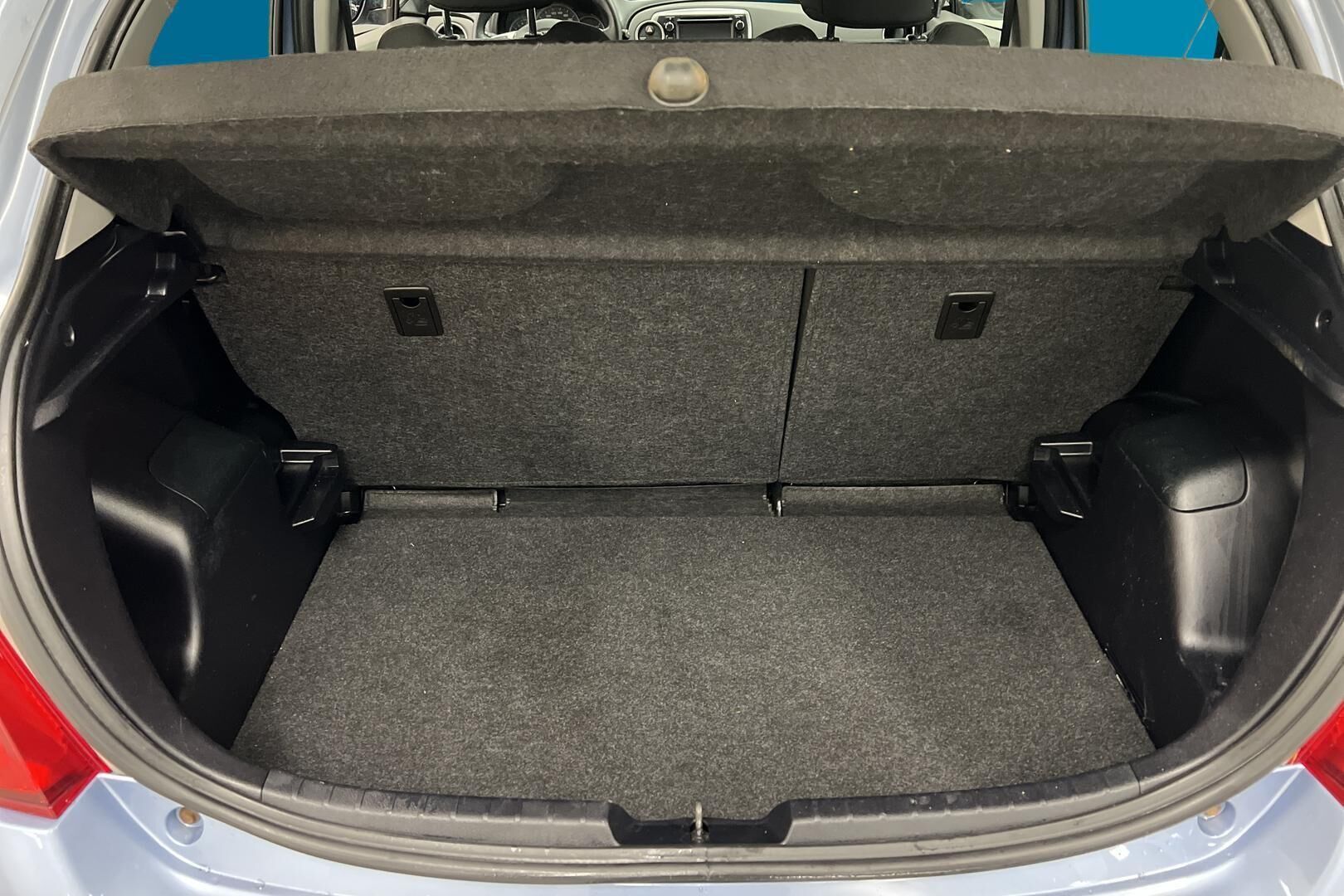 Toyota Yaris iso kuva 12