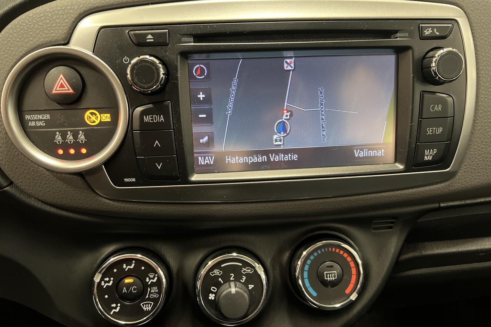 Toyota Yaris iso kuva 14