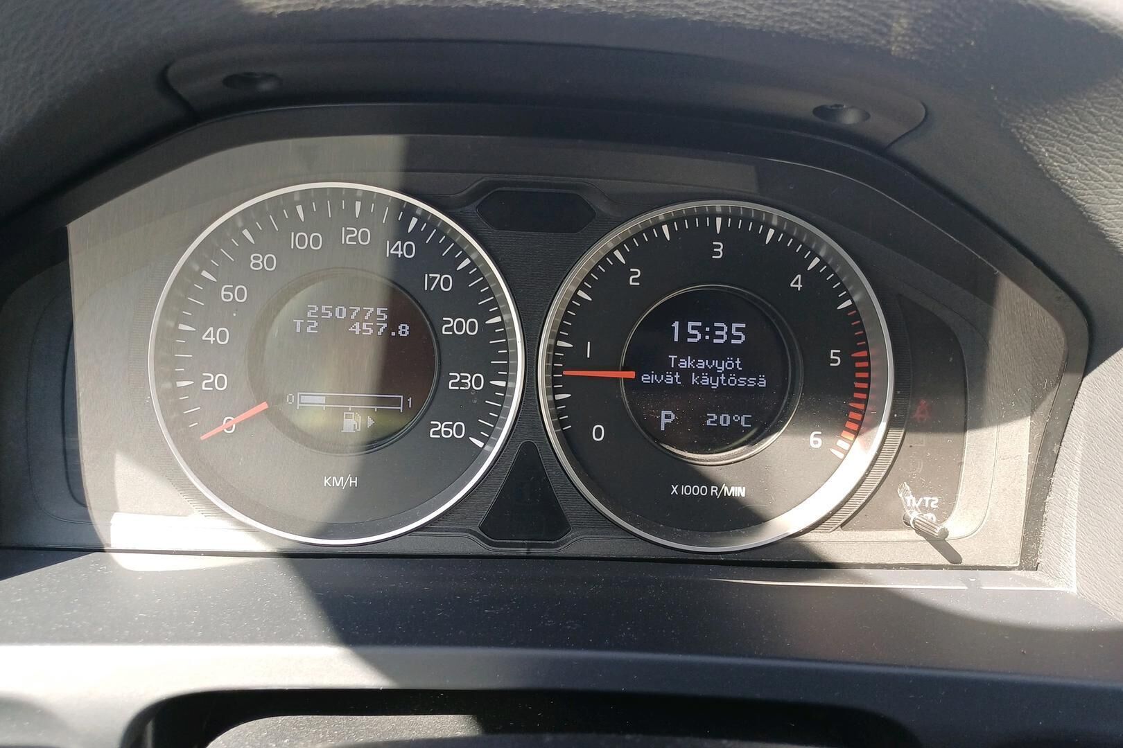 Volvo V60 iso kuva 11